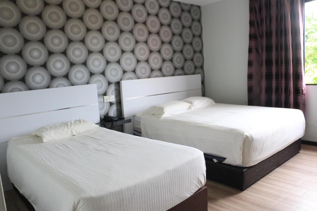 Hotel Lam Seng Pantai Remis Exterior photo
